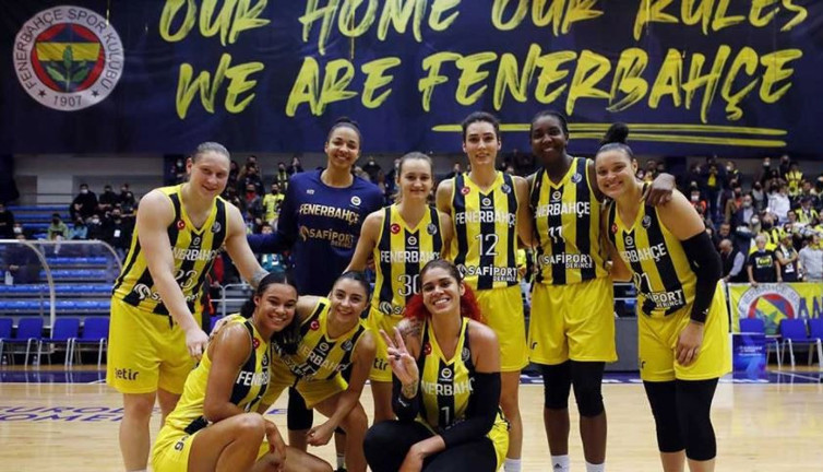 Koronavirüs vakaları Fenerbahçe maçını erteletti