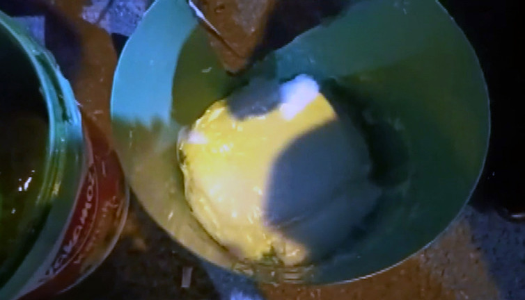 Bal kovalarındaki uyuşturucuyu 'Barbara' buldu