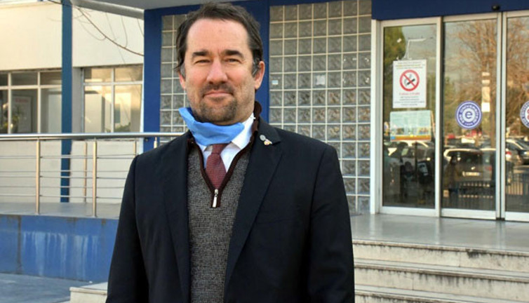 Prof. Dr. Sipahi'den 'Omicron' uyarısı: Yarıyıl tatilinde dikkat edilmezse durum kötüye gider