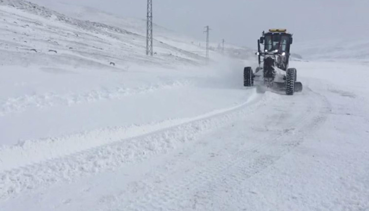 Iğdır'da 44 köyle ulaşım kesildi