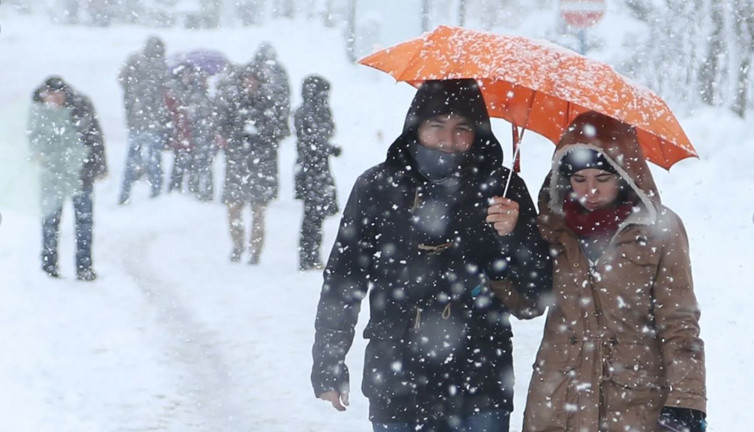 İzlanda kışı geliyor! AKOM’dan uyarı üstüne uyarı geldi...