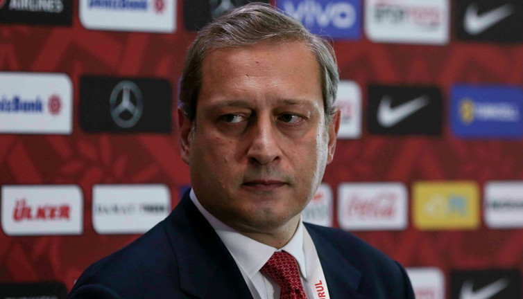 Burak Elmas taraftarın kozmik odasına girdi