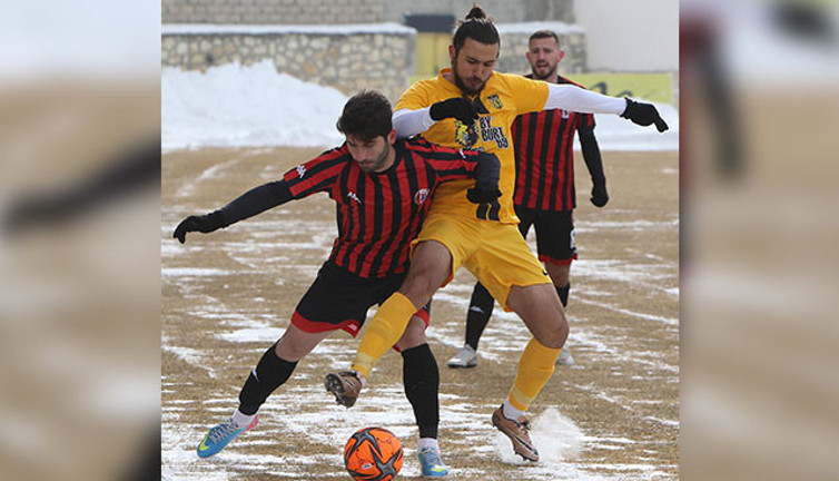 'Buzda futbolda' kazanan çıkmadı