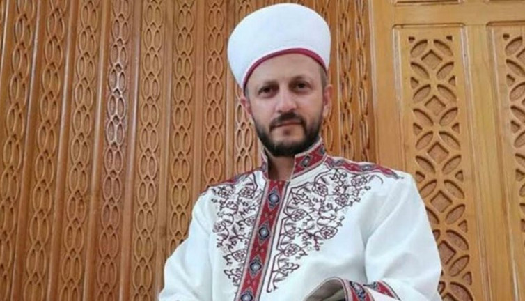 İmamdan Sedef Kabaş için ahlaksız sözler: Tepki gelince Twitter hesabını kapattı!