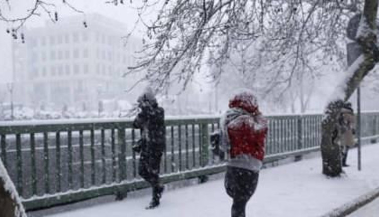 Valilik duyurdu! Hamile ve engelli personele kar izni