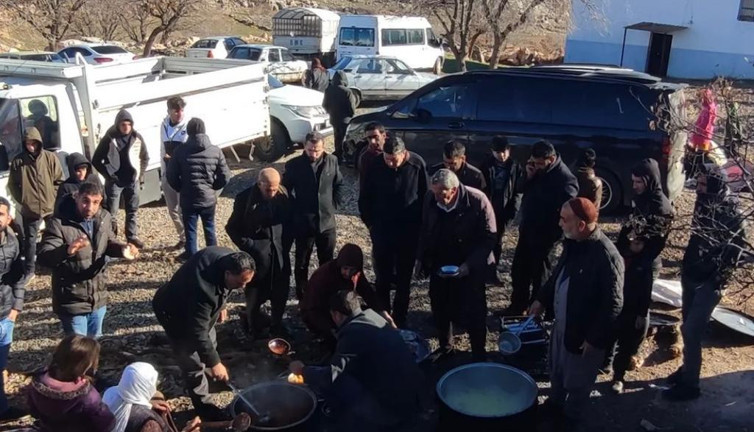 İYİ Parti Kayapınar İlçe Başkanlığı’ndan mevlide geniş katılım