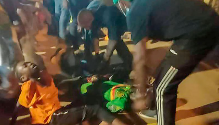 Tarihe geçen maç kanlı bitti