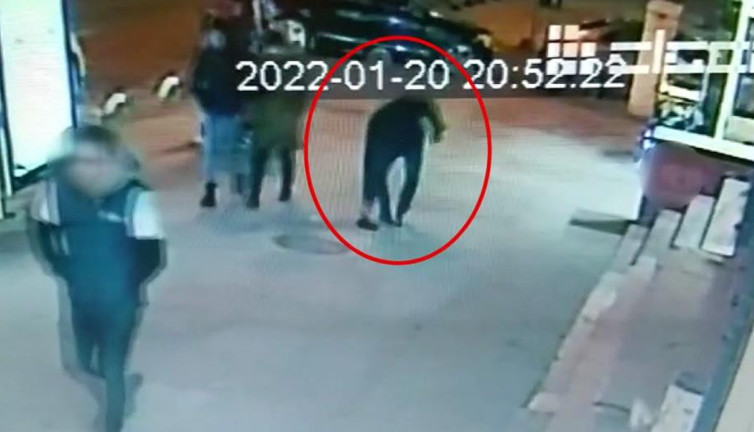 Yabancı uyruklu kişi bir poşet parayı çaldı