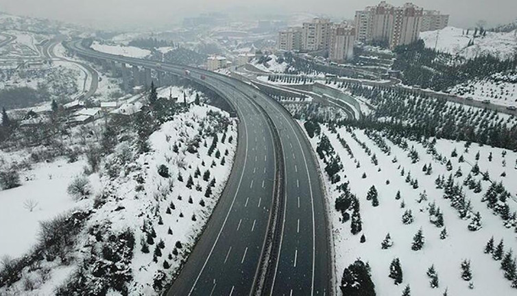 İstanbul’da tüm yollar trafiğe açıldı