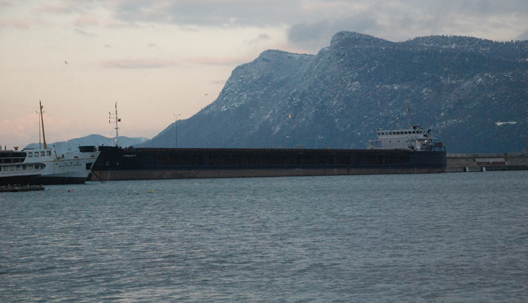 Bartın'da denize Rus gemici kayboldu