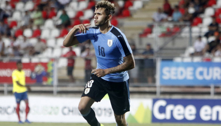 Uruguaylı futbolcu maça giderken tutuklandı! 6 yıl hapis...