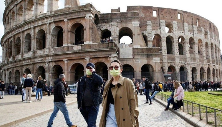 İtalya korona virüs seyahat tedbirlerini gevşetiyor