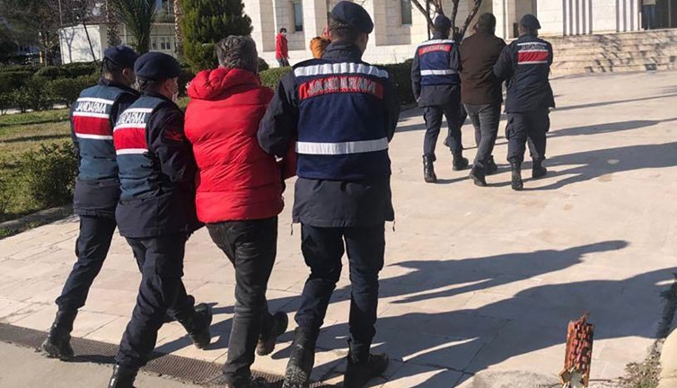 3 gaspçı 865 saat güvenlik kamerası izlenerek yakalandı