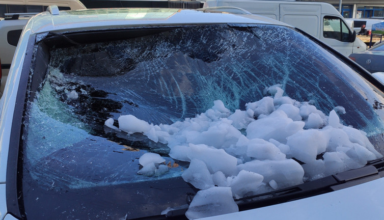 10 günlük lüks otomobil tuzla buz oldu