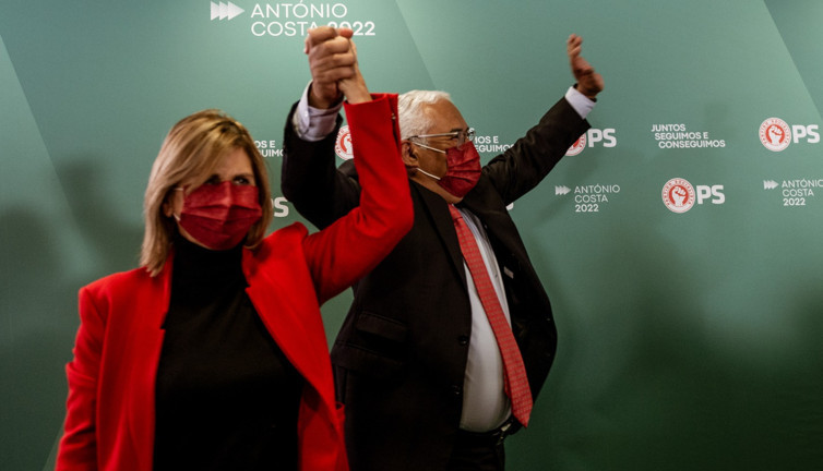 Portekiz'de seçimleri Sosyalist Parti kazandı