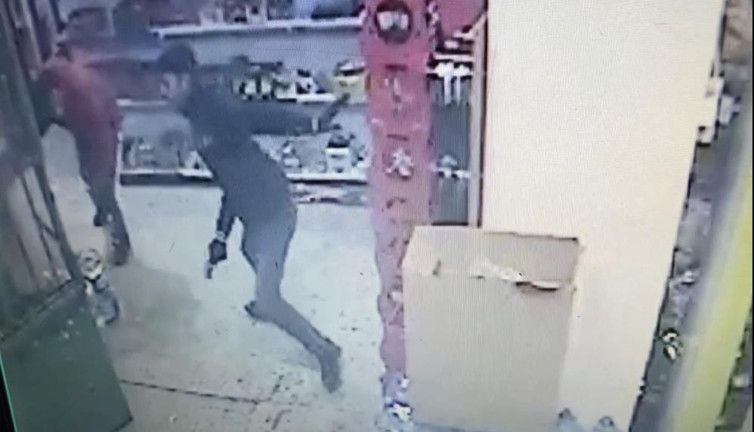 Parmak salladı olanlar oldu