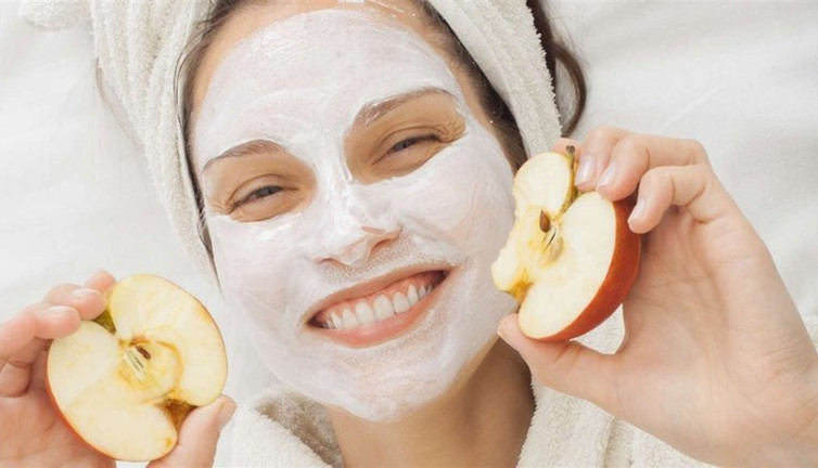Elma kabuğu maskesinin şaşırtan faydaları