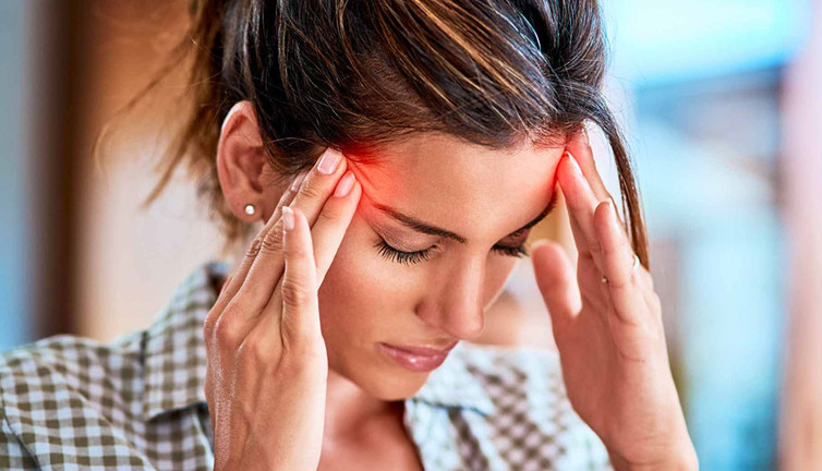 Sık sık seyahat edenler dikkat! Hava değişimi migreni arttırıyor