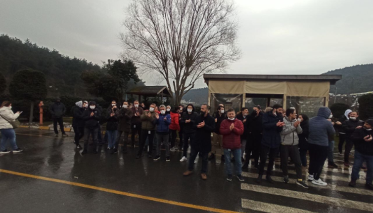 Dilenci zammı gibi zam olunca Digitürk çalışanları eylem yaptı