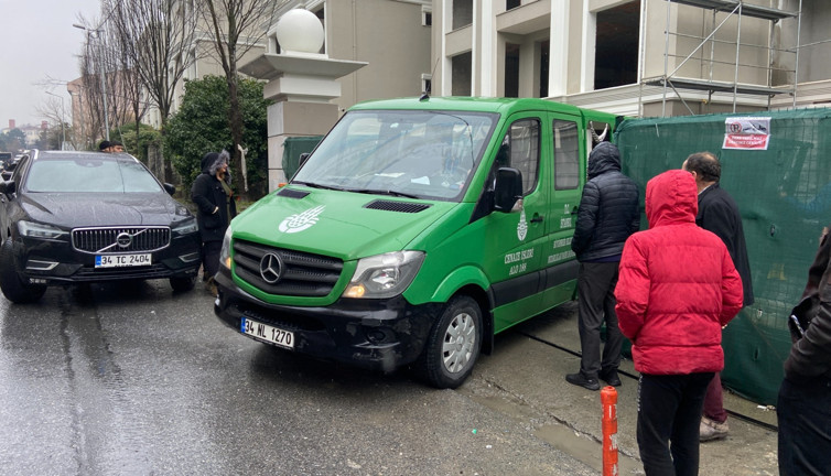 İş insanının sır ölümü... Olay yerine gelen yakınları sinir krizi geçirdi