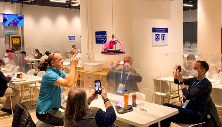 Olimpiyatlarda uçan yemek servisi!