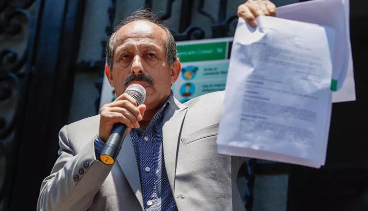 Karısına şiddet uygulayan başbakan görevden alındı