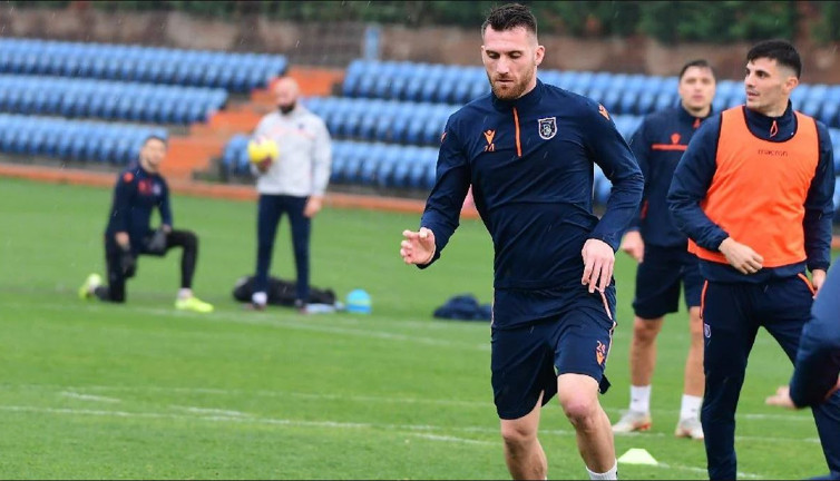 6 maçlık transferi teşekkür edip gönderdiler!