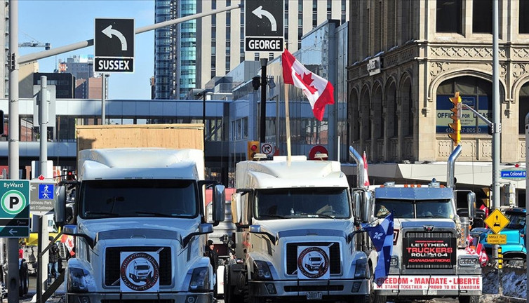 Kanada Ottawa'da aşı karşıtı kamyon sürücülerine mahkemeden karar çıktı