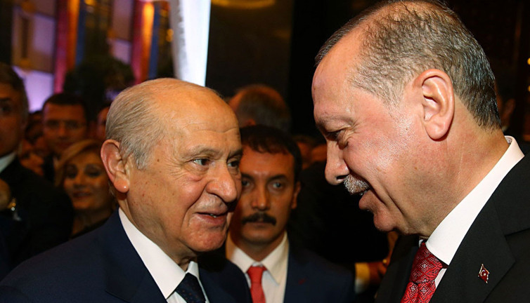 AKP ve MHP'den Cumhur İttifakı için flaş karar! AKP'li vekil canlı yayında son planı açıkladı