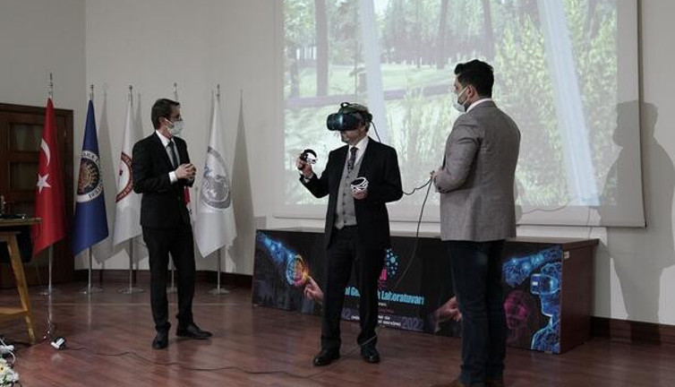 'Sanal gerçeklik' kullanarak 'arıcılık' eğitimi verdiler