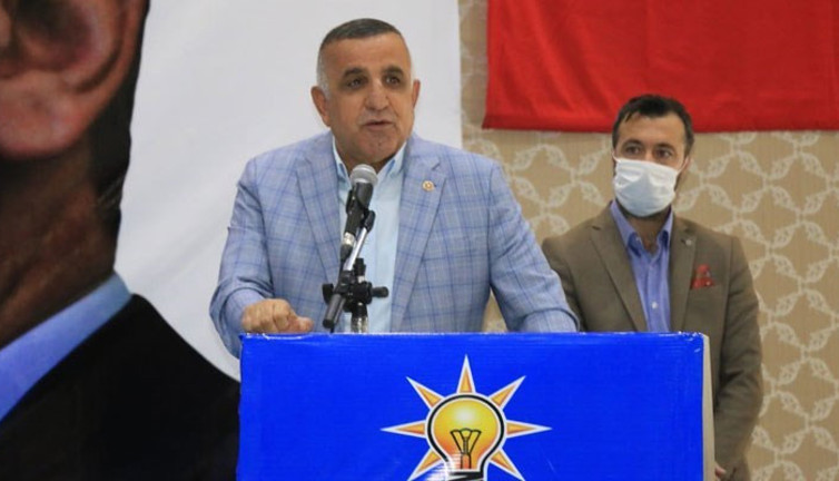 AKP’li vekilden gazeteciye hakaret: Sana ulaşırsam perişan ederim