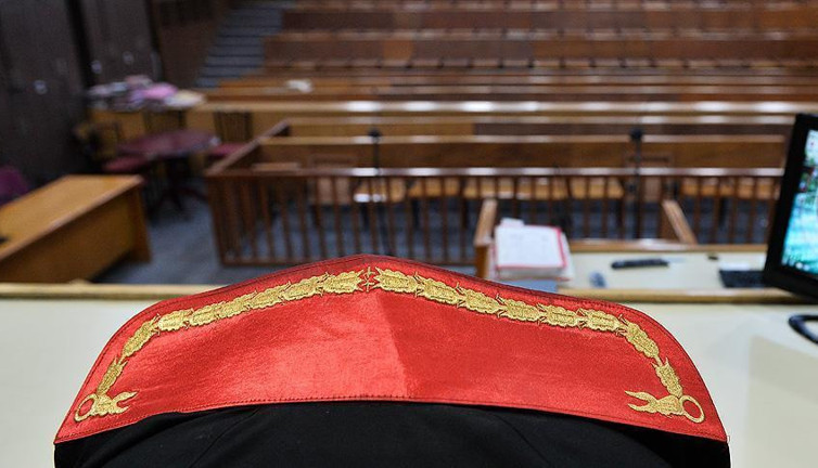 Eşe şiddet nedeniyle hakime yer değiştirme cezası verildi