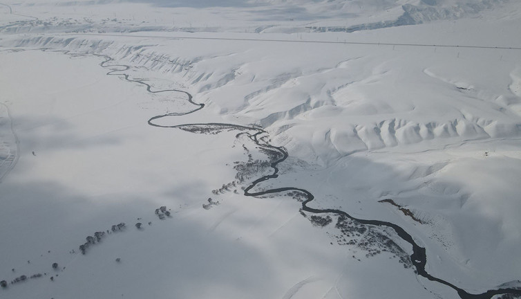Zap Suyu'nun oluşturduğu menderesler dronla görüntülendi