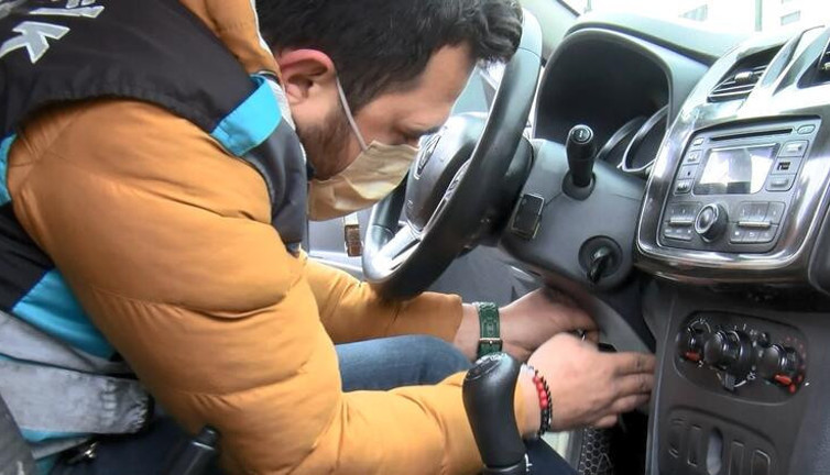 Polisler şüphelendi bakın altından ne çıktı