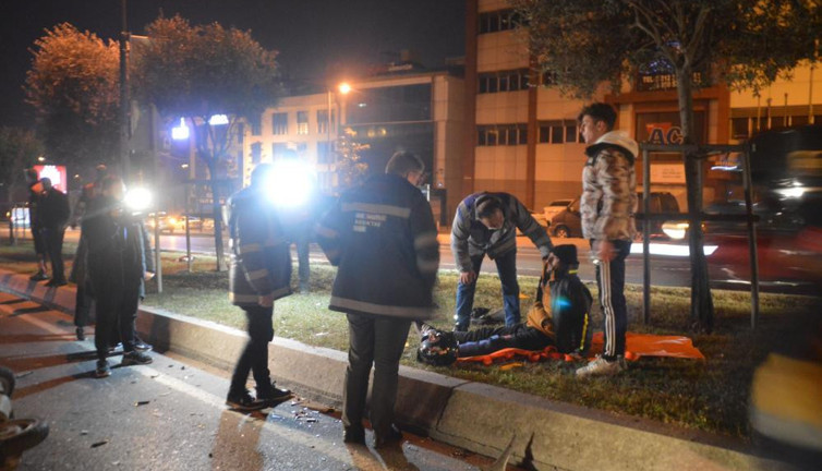 Ölüm yolunda aynı anda 2 kaza