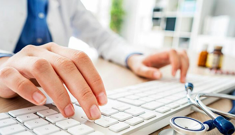 Yatağa bağımlı hastaya sağlık raporu evinde düzenlenecek