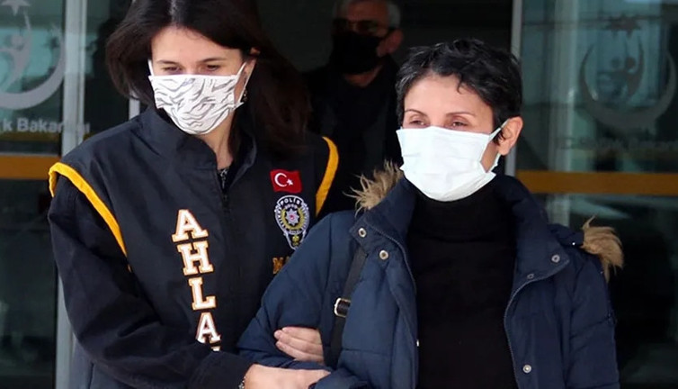 Cezaevine götürülen gazeteci Hülya Kılınç'a görülmemiş muamele!