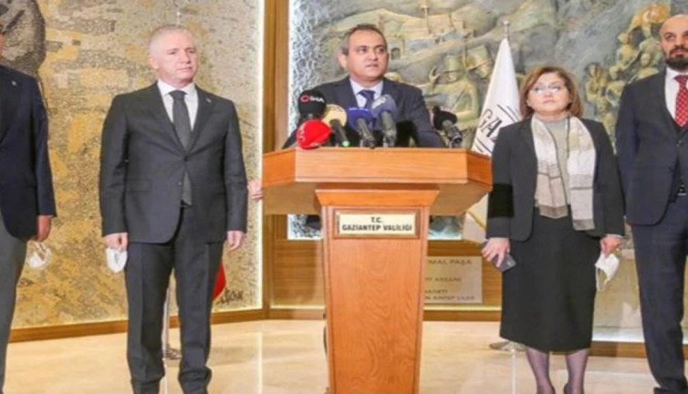 CHP’li Oğuz Kaan Salıcı paylaştı: Alın size bir parti devleti manzarası daha