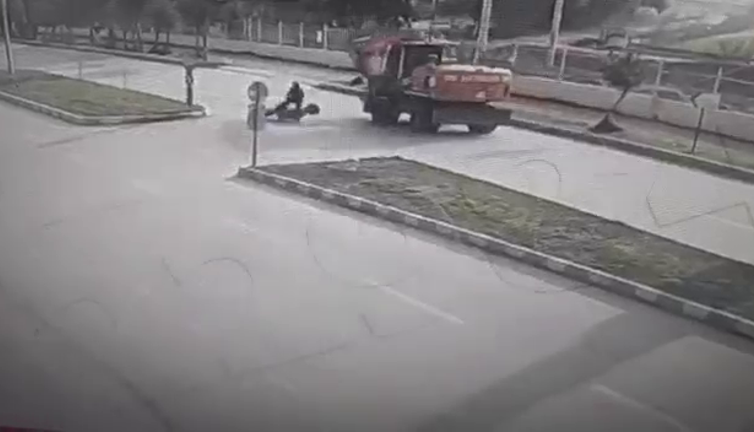 Motosikletçinin ölüm anı kamerada
