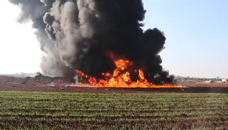 Suriye'de akaryakıt istasyonuna saldırı: 4 ölü