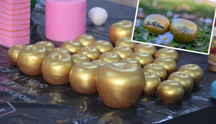 Paris'in Afrodit'e verdiği altın elma, hediyelik eşya oldu