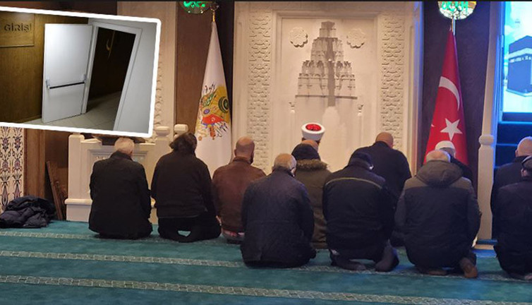 Bu camide 3 vakit namazı kılınıyor! Sebebini duyanlar hayrete düşüyor…