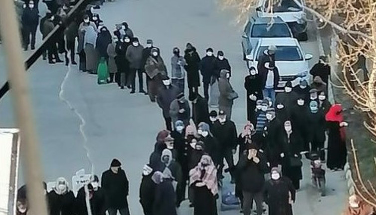 Ayçiçek yağında 6.5 TL'lik 'S' çizen indirim kuyruğu