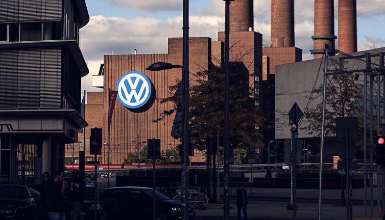 Volkswagen'den beklenmeyen hareket! Porshe'nin hisseleri ne olacak?