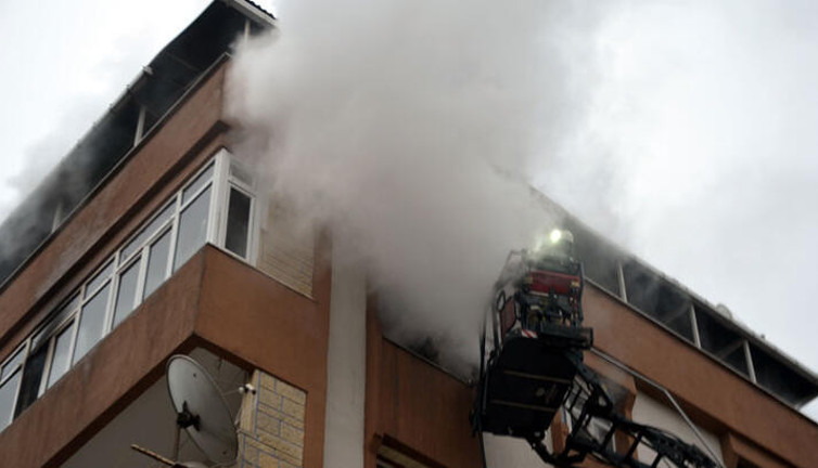 Avcılar’daki korku evine yine geldi yaktı ve kaçtı