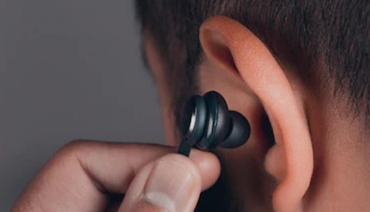 Kulak içi kulaklık kullananlar dikkat