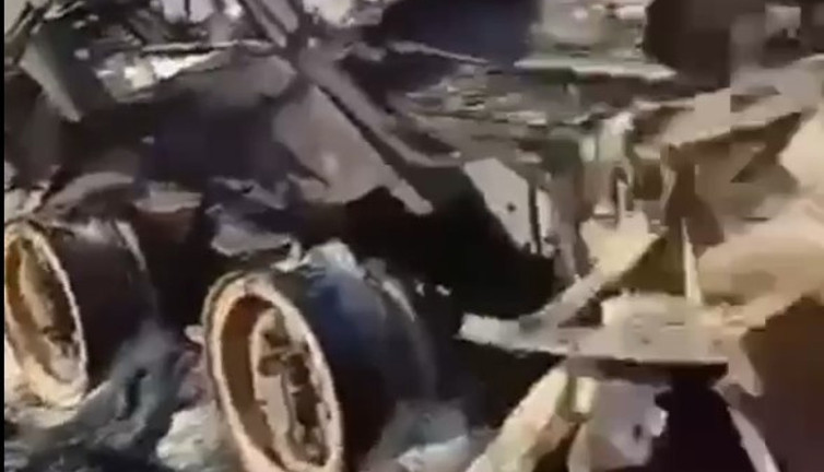 Ukrayna ordusunun imha ettiği Rus zırhlılarının içindeki onlarca asker yanarak öldü