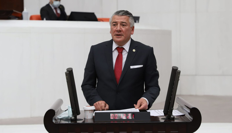 İYİ Partili Hüseyin Örs Ak Parti'nin eğitim politikalarını eleştirdi