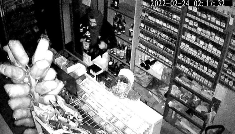 3 dakikada 20 bin liralık hırsızlık