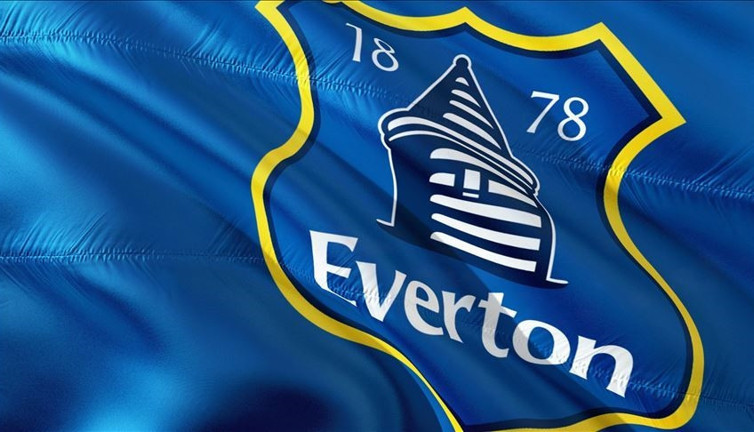 Everton Rus şirketler ile olan anlaşmalarını askıya aldı